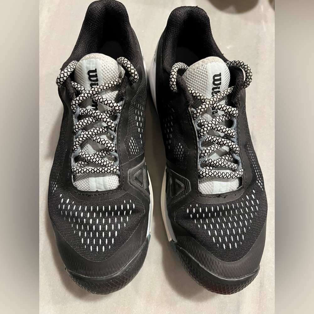 Wilson Rush Pro pickleball shoes
Women size 6